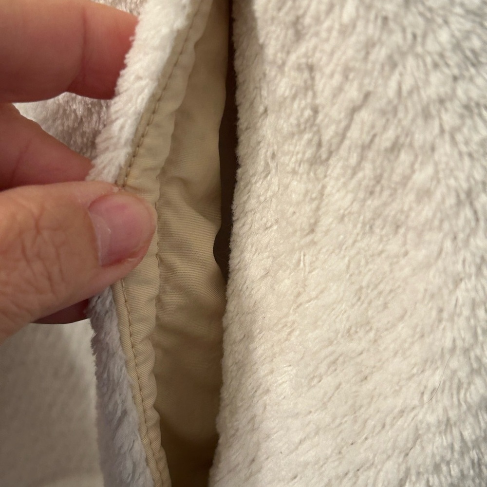Patagonia Off-White Fleece 3/4 pullover - Picture 5 of 12